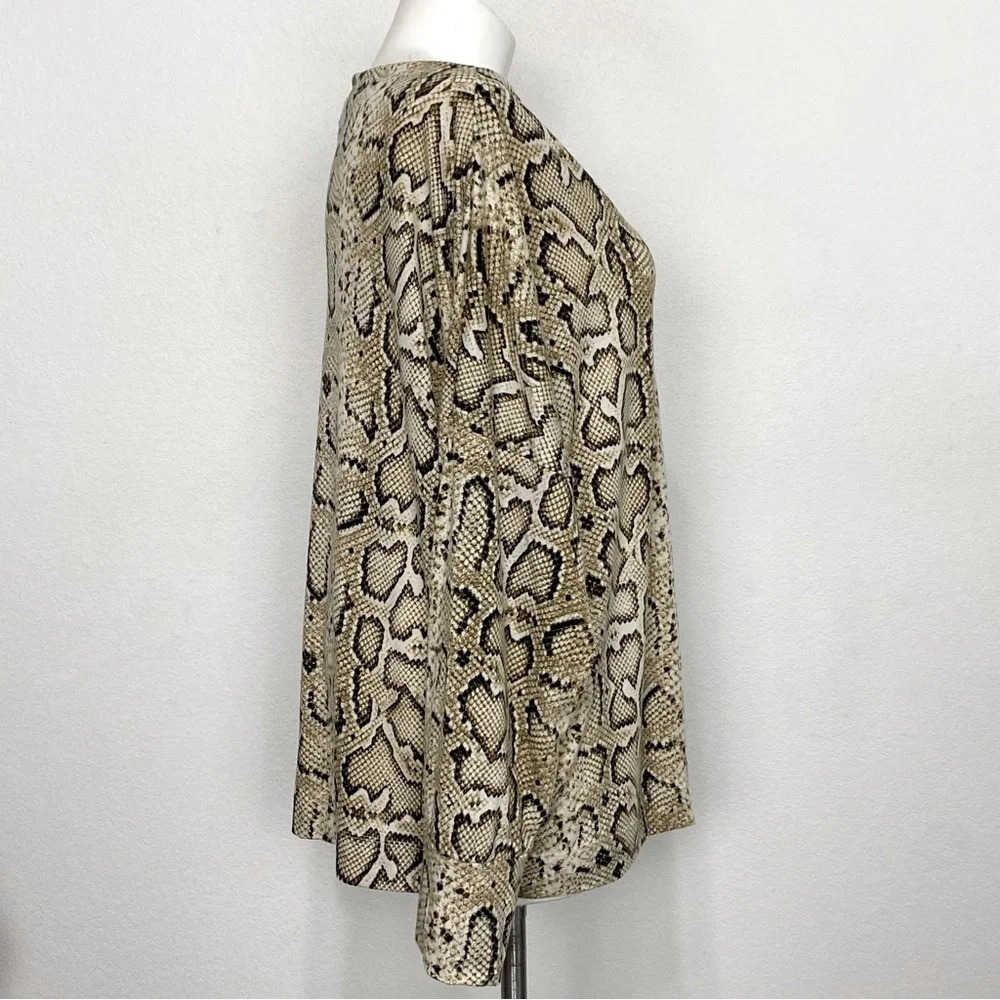 Hayden Tan Black Snake Print Boat Neck Long Sleeve Pullover Blouse Size 3X - Picture 2 of 9